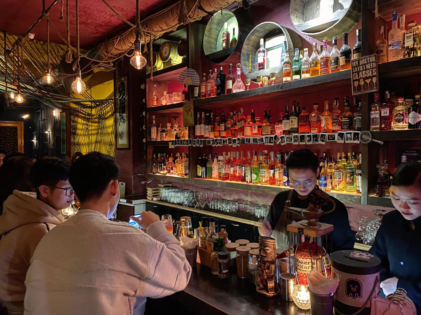 quan-bar-viet-nam-02-smarttravel